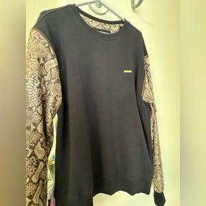 Hudson sweatshirt with zip off sleeves